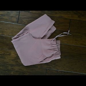 Lulu  keep moving crops in mauve size 6